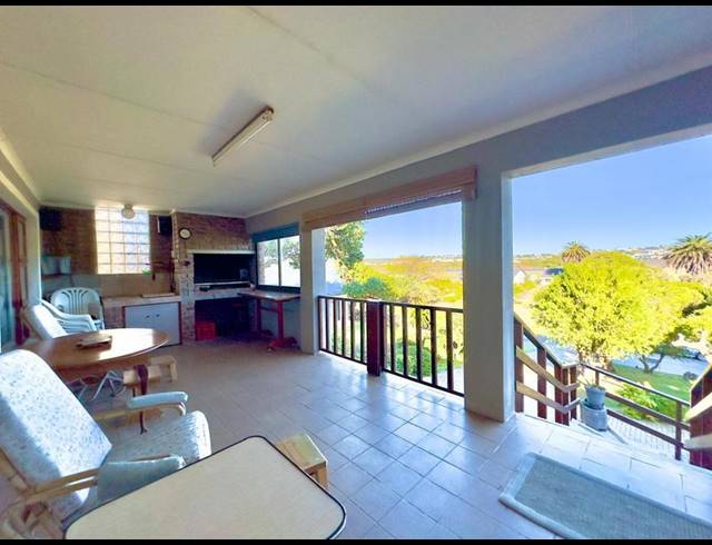 4 BEDROOM HOUSE FOR SALE IN STILBAAI EAST